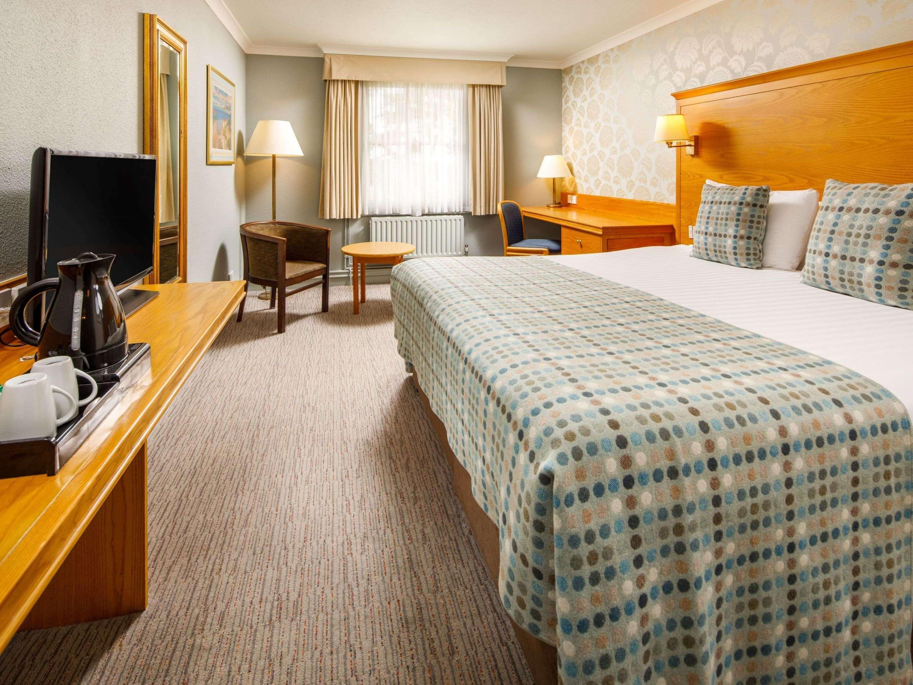 Mercure Bristol North The Grange Hotel Винтербоуне Экстерьер фото
