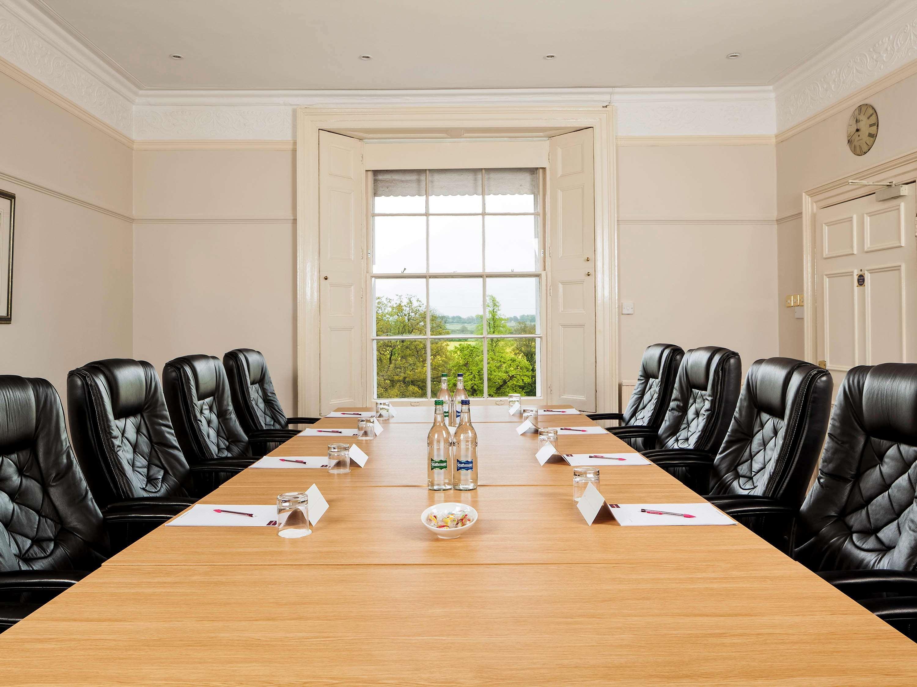 Mercure Bristol North The Grange Hotel Винтербоуне Экстерьер фото