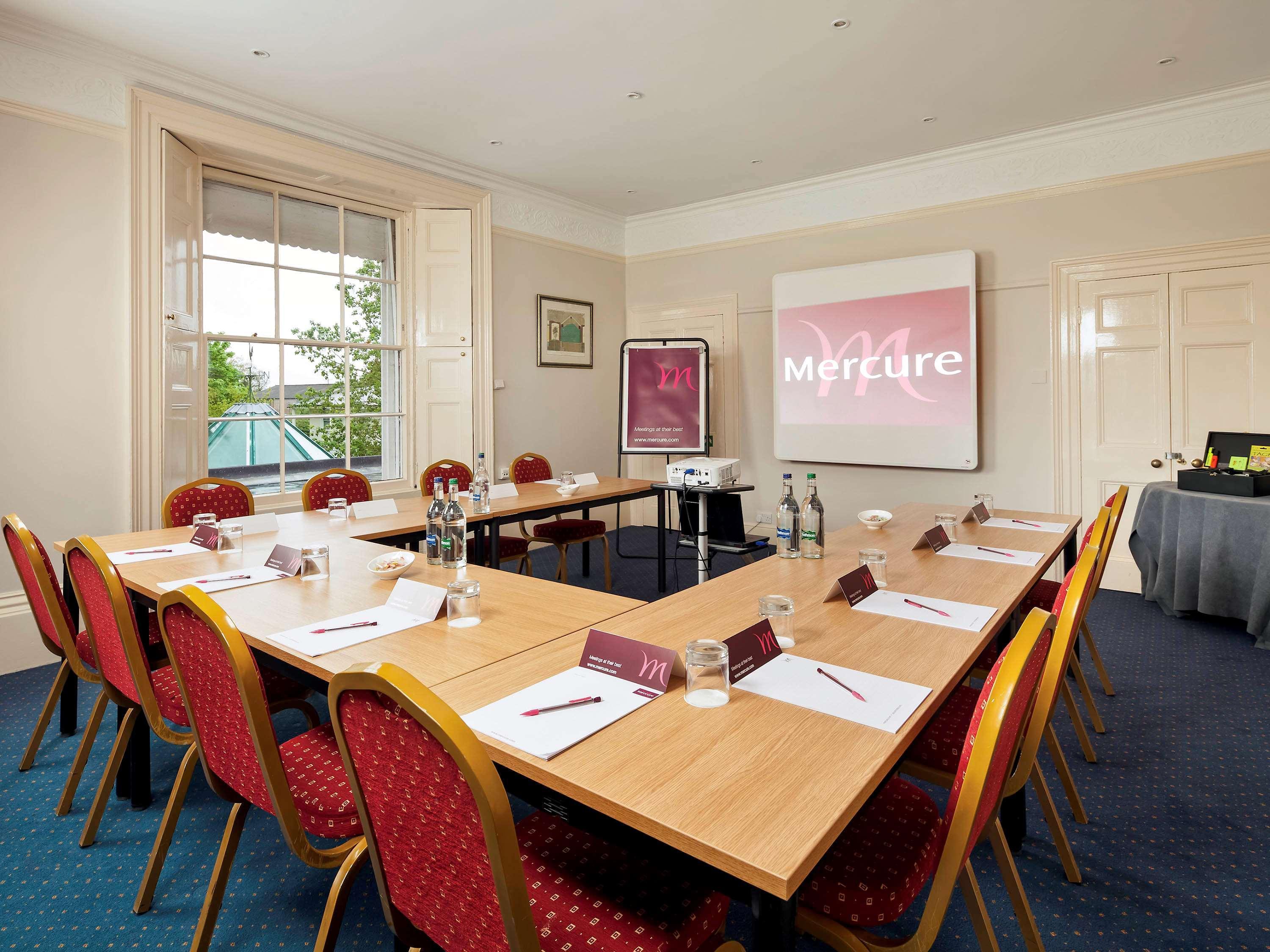 Mercure Bristol North The Grange Hotel Винтербоуне Экстерьер фото