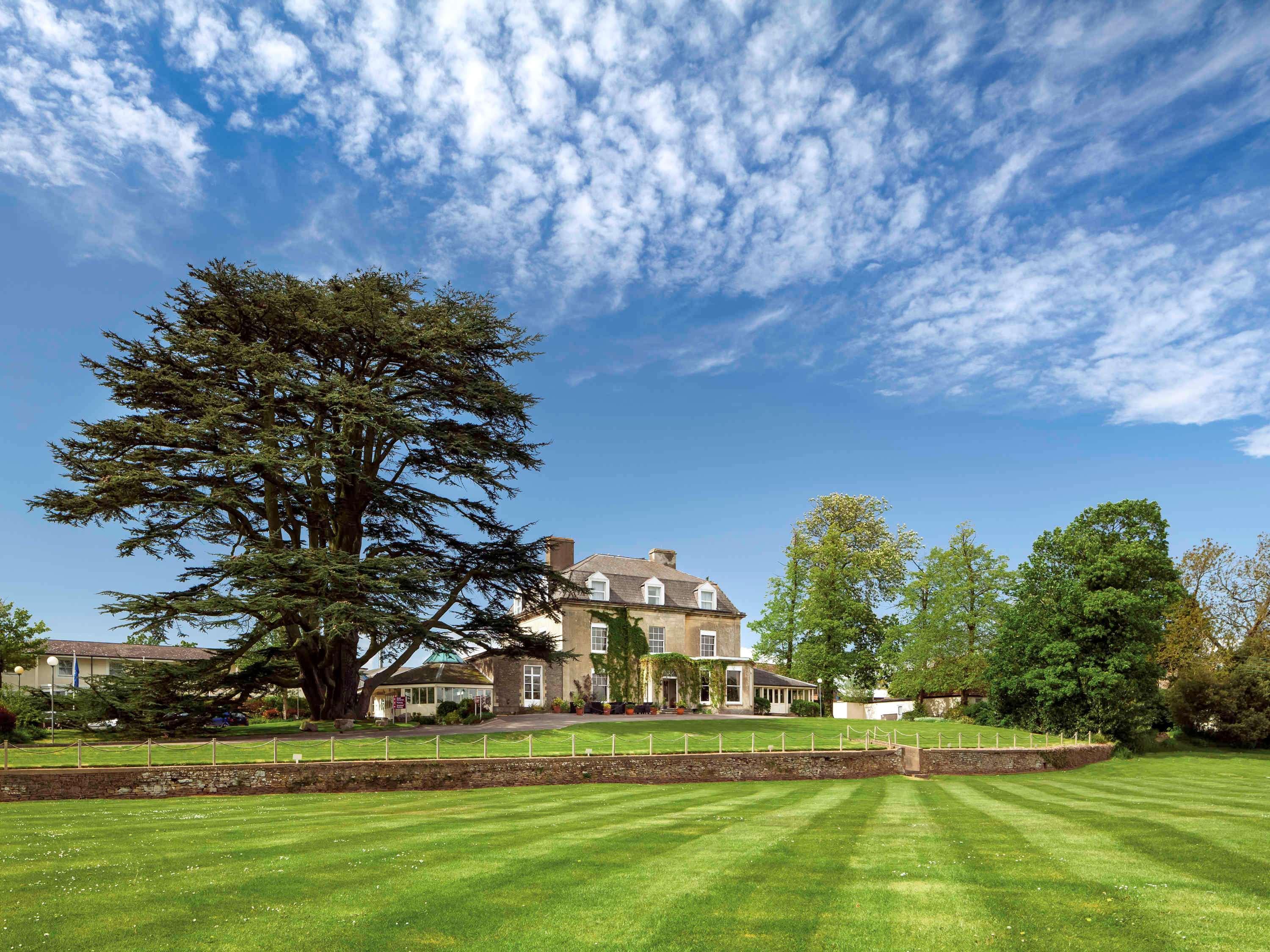 Mercure Bristol North The Grange Hotel Винтербоуне Экстерьер фото
