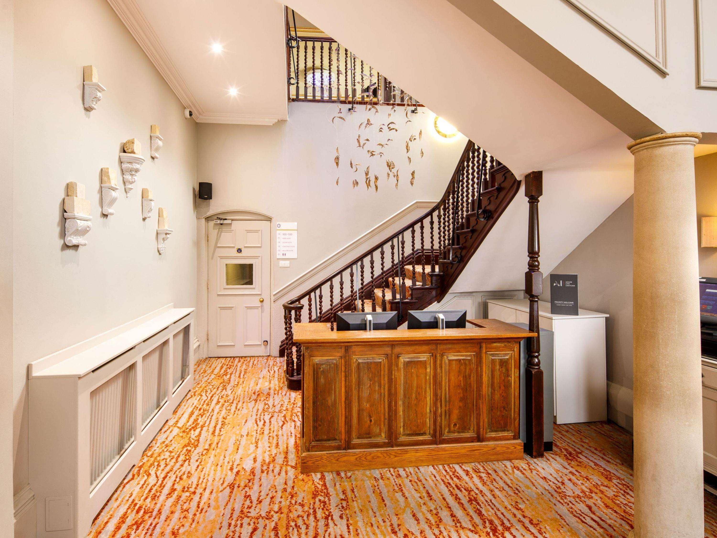Mercure Bristol North The Grange Hotel Винтербоуне Экстерьер фото
