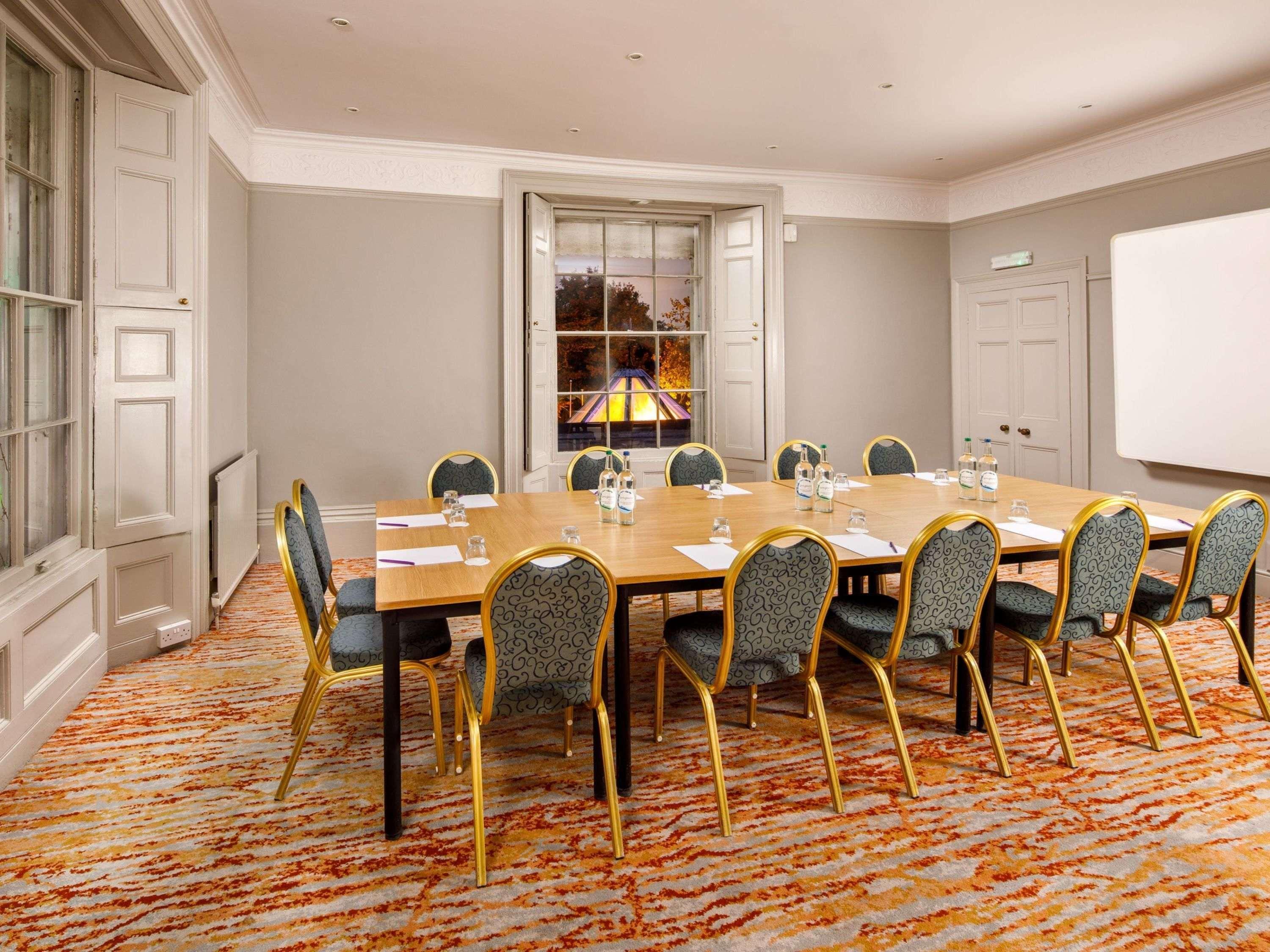 Mercure Bristol North The Grange Hotel Винтербоуне Экстерьер фото
